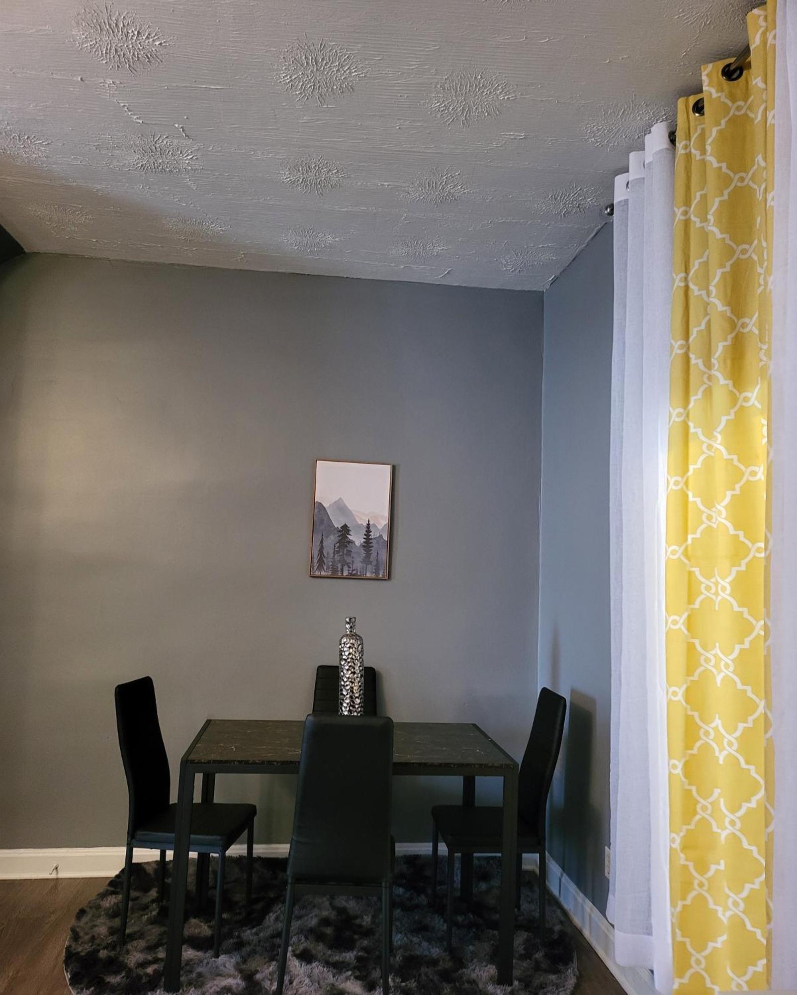 1 Bedroom In Columbus Osu District, Free Parking, Kitchen, Washer And Dryer, Central Location, Downtown, Hospital, Expocenter, Osu Stadium Exterior photo